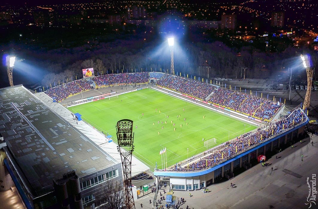 Стадион Поле Фото